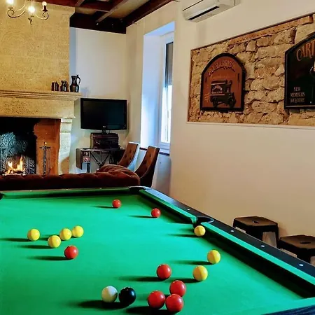 A La Ferme Avec Piscine Ou Jacuzzi Prive Billard Dom wakacyjny Floure